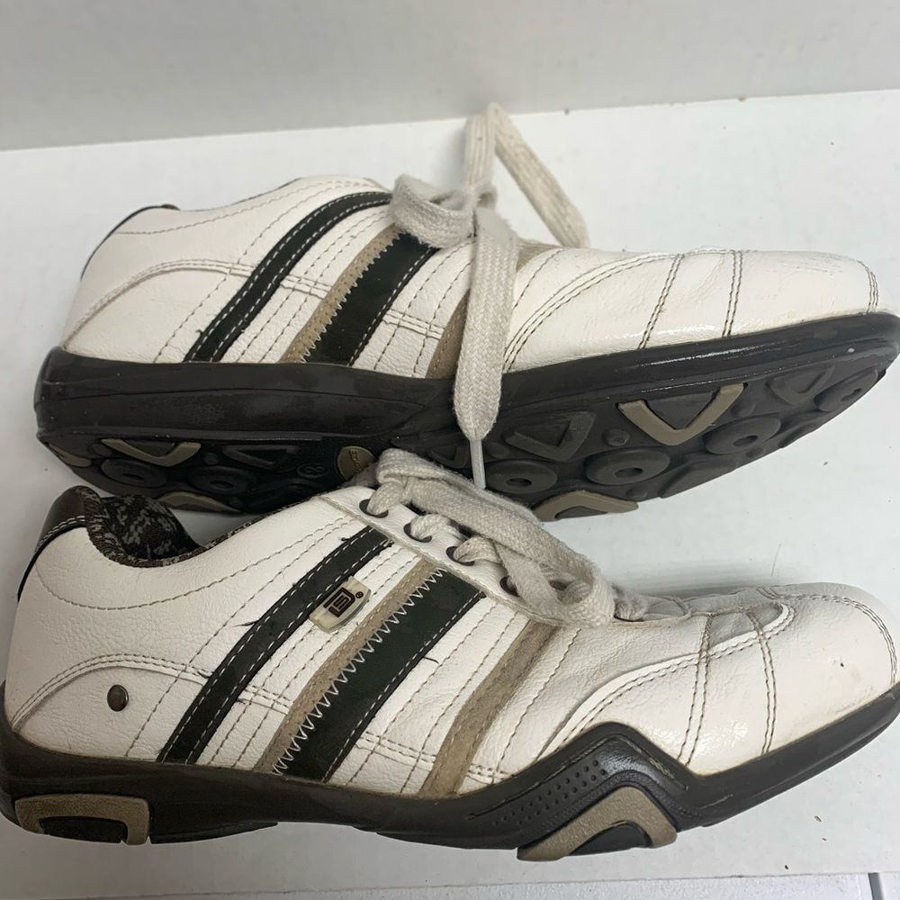 Day five  "Sonic" Tennis shoes  8 medium
